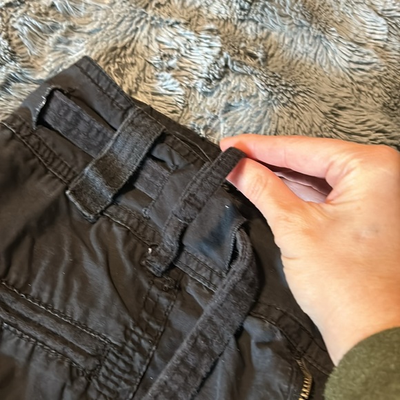 Smart set cargo style capris. Size 0, - Picture 3 of 6